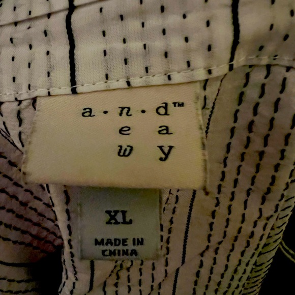 a.n.d Eawy Women's Black and white Off Shoulder Blouse Shirt Top X-Large - Picture 6 of 7